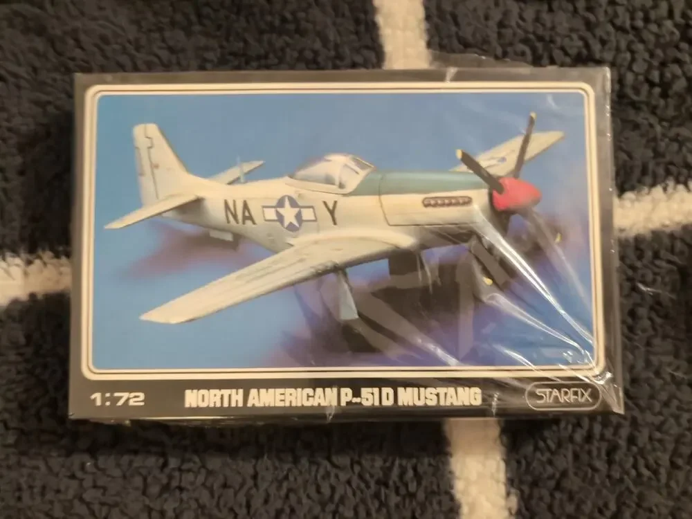 Starfix North American P-51D Mustang Airplane Model Kit 1:72 Sealed Bags